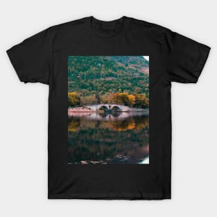 Beautiful Garron bridge in autumn - Inverary, Scotland T-Shirt